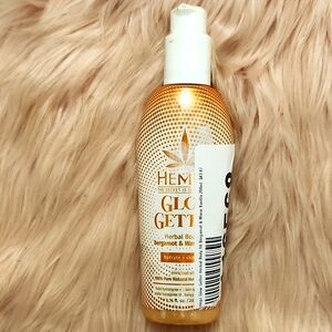 Brand New HEMPZ GLOW GETTER HYDRATING BODY OIL W/SHIMMER